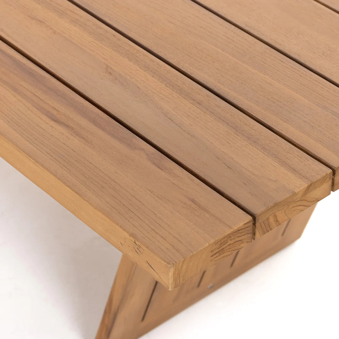 Brisa 8-Seater Outdoor Dining Table