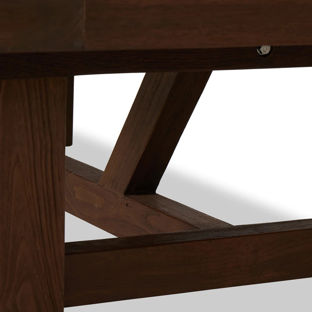 Wissen 12-Seater Outdoor Dining Table