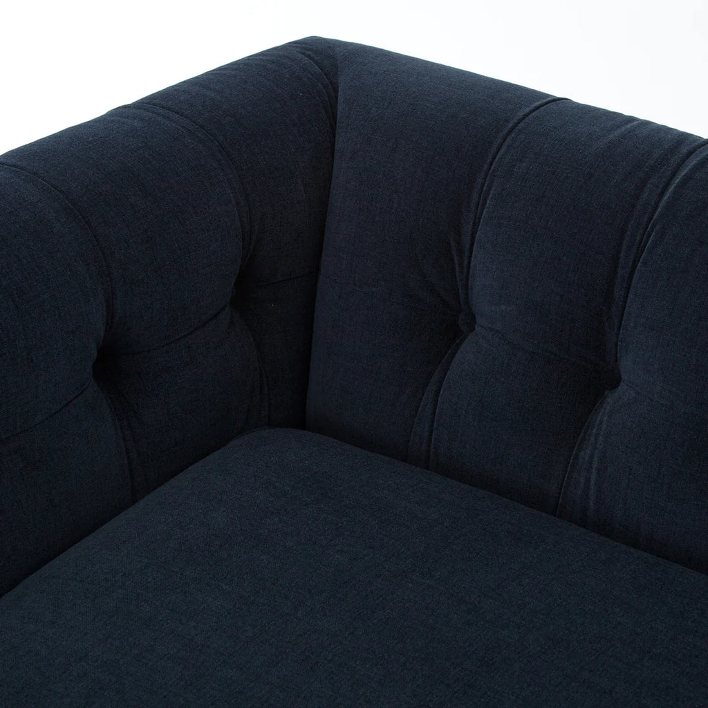 Mālūlū 2-Seater Velvet Couch