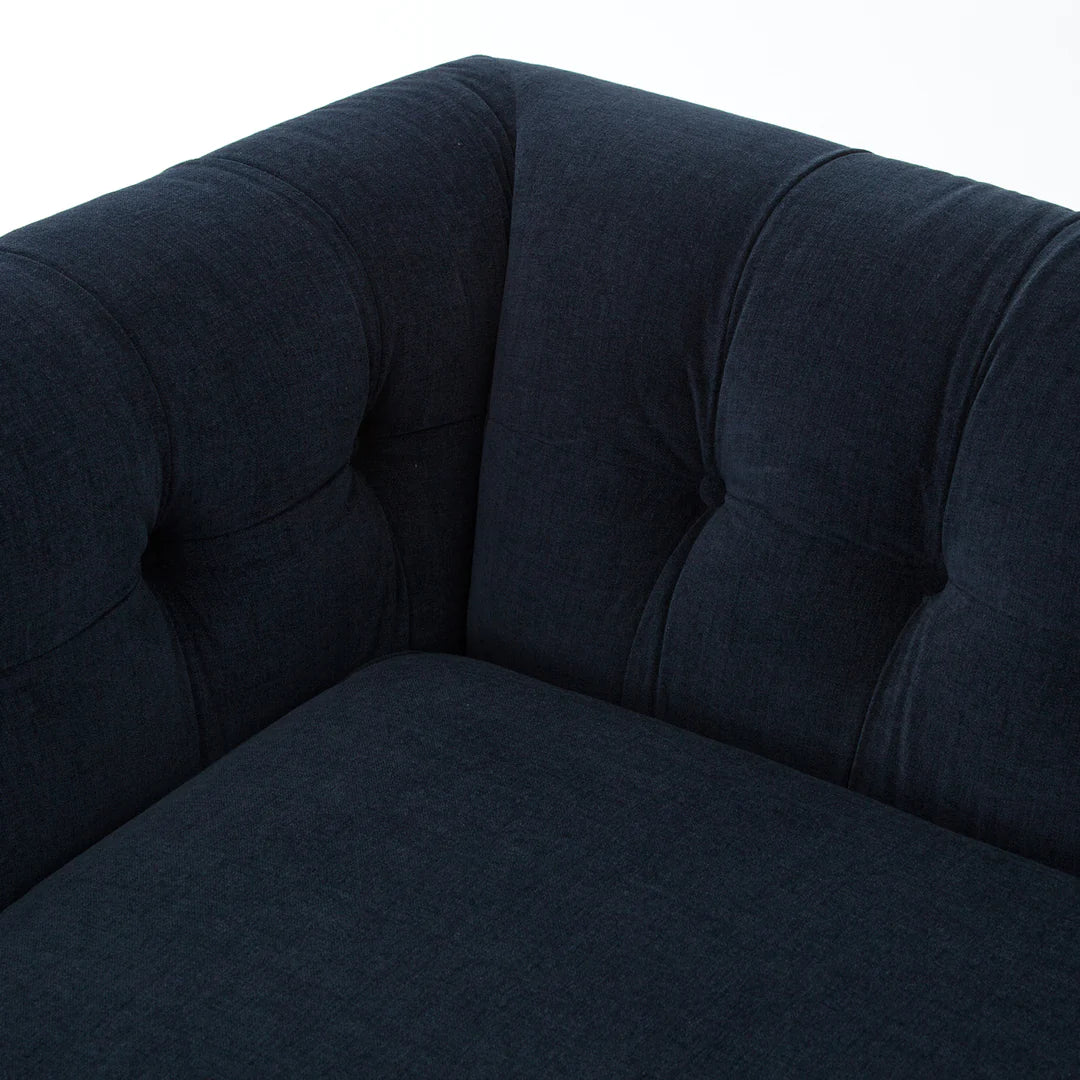 Mālūlū 2-Seater Velvet Couch