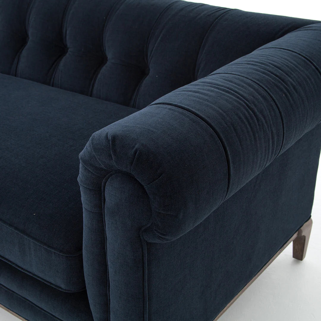 Mālūlū 2-Seater Velvet Couch