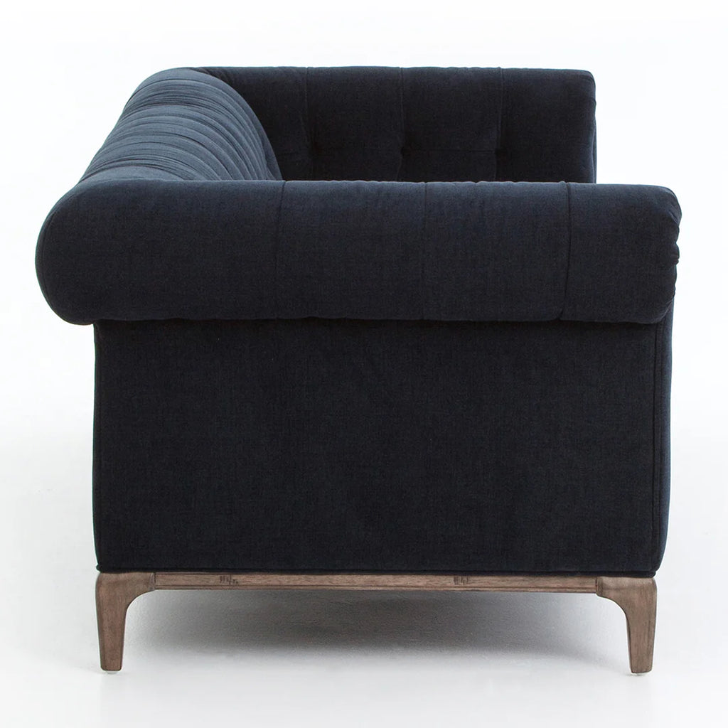 Mālūlū 2-Seater Velvet Couch